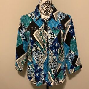 Choices Woman’s Long Sleeve Button Down Size M